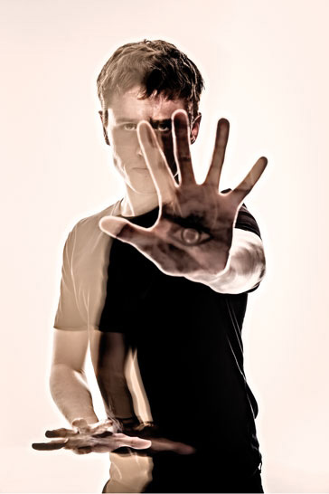 Publicity photograph, by Johan Persson, of the Globe Theatre's Oresteia, 2015